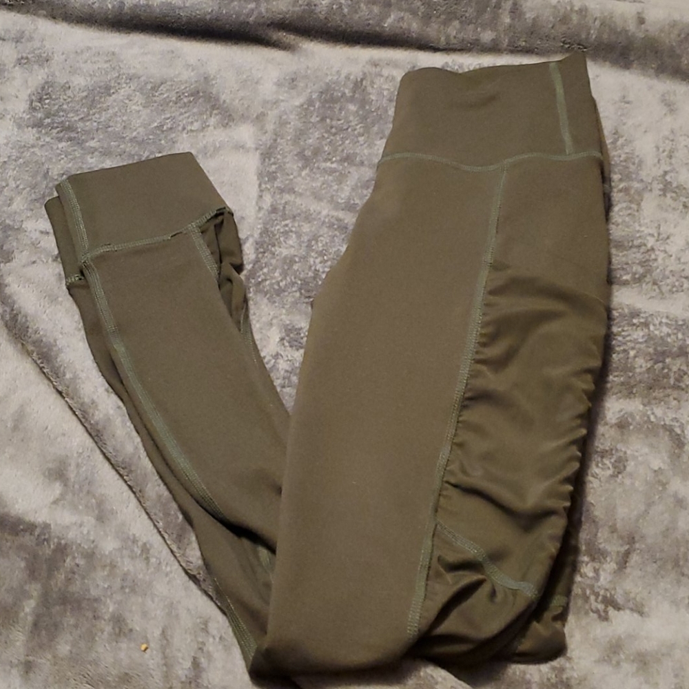 Athletic Leggings with Pockets